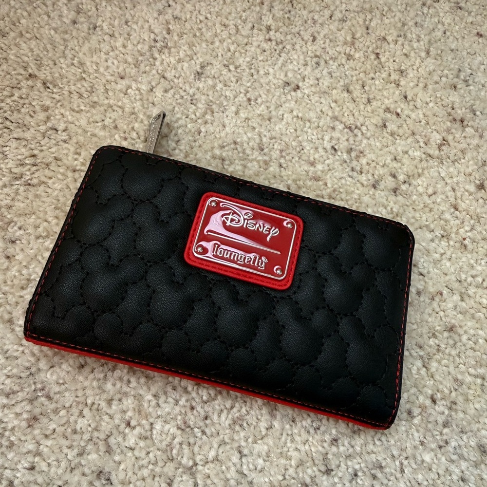 NWOT Loungefly Disney Black and Red Quilted Wallet